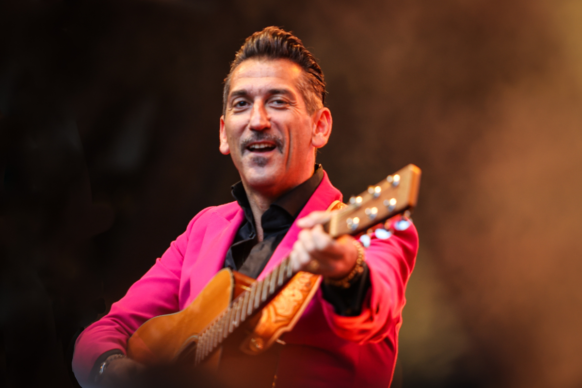Danny Vera @ Parkfeest Oosterhout, foto 8, foto's door Kitty van de Waart - FrontView Magazine