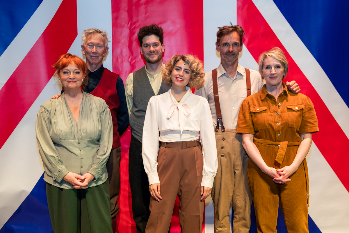 Première Lady Agatha @ Rode zaal Fakkeltheater, picture 36, photographed by Goele Bormans - FrontView Magazine