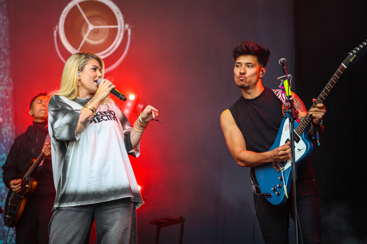 Roxeanne Hazes @ Parkfeest Oosterhout, picture 3, photographed by Kitty van de Waart - FrontView Magazine