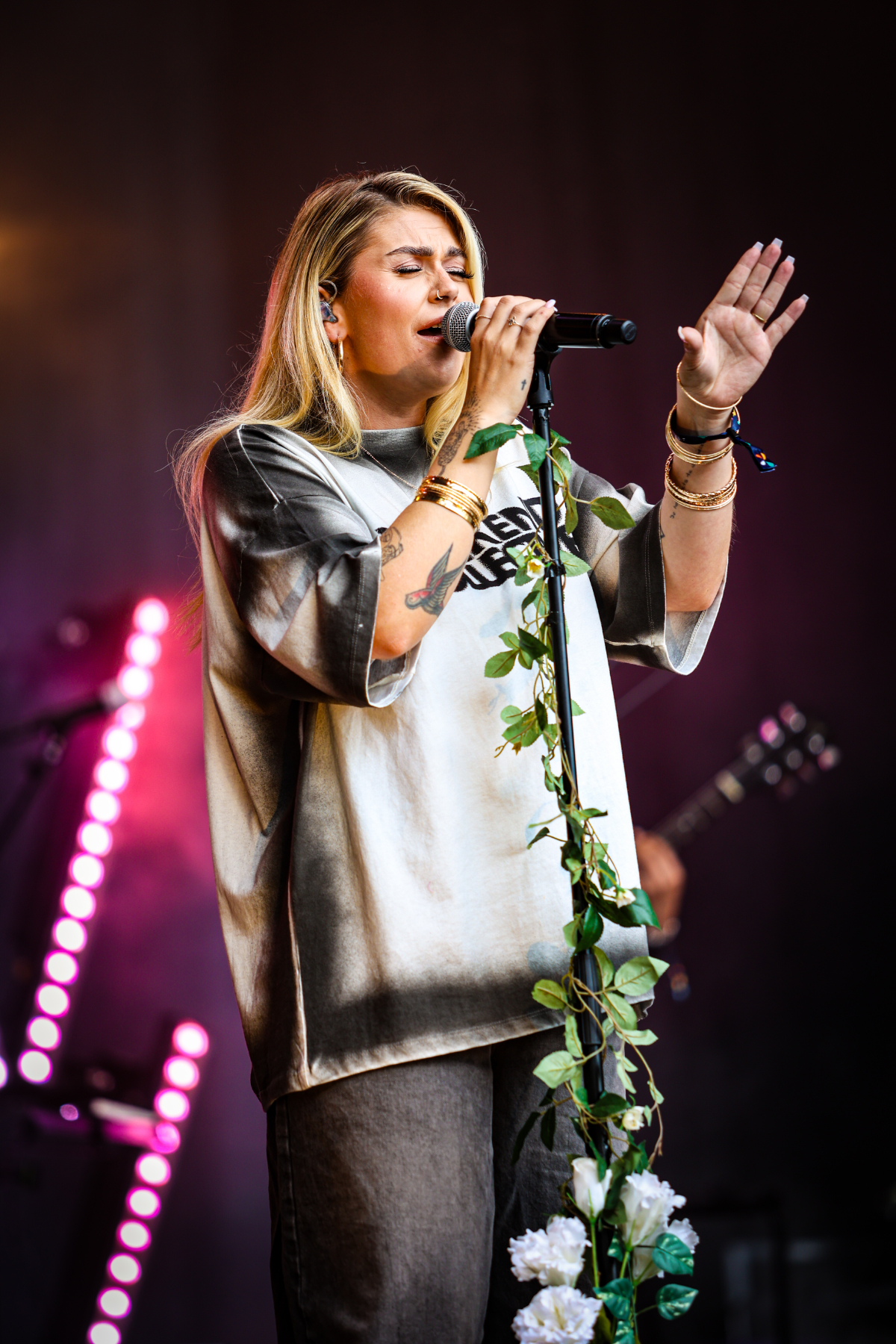 Roxeanne Hazes @ Parkfeest Oosterhout, picture 4, photographed by Kitty van de Waart - FrontView Magazine