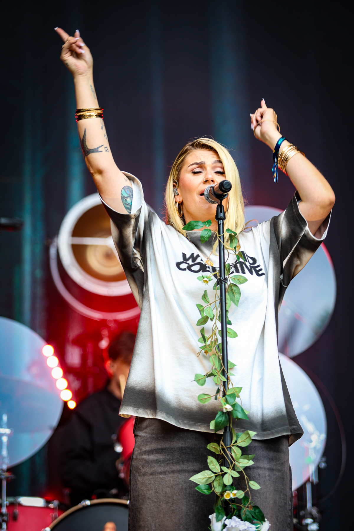 Roxeanne Hazes @ Parkfeest Oosterhout, picture 6, photographed by Kitty van de Waart - FrontView Magazine