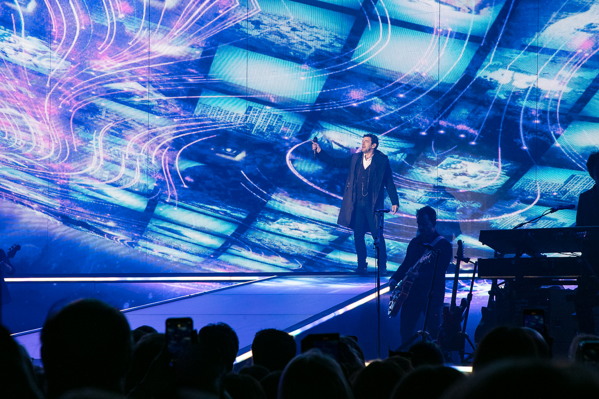 Patrick Bruel @ Zénith Lille, picture 10, photographed by Anais Callens - FrontView Magazine