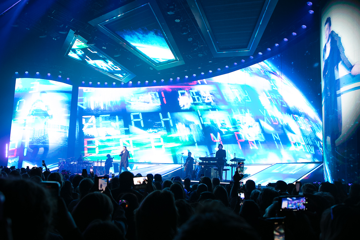 Patrick Bruel @ Zénith Lille, picture 11, photographed by Anais Callens - FrontView Magazine