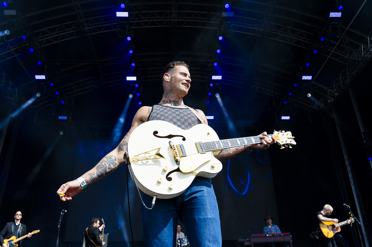 Douwe Bob @ Vestrock Dag 1, picture 1, photographed by Luc Klinckaert - FrontView Magazine