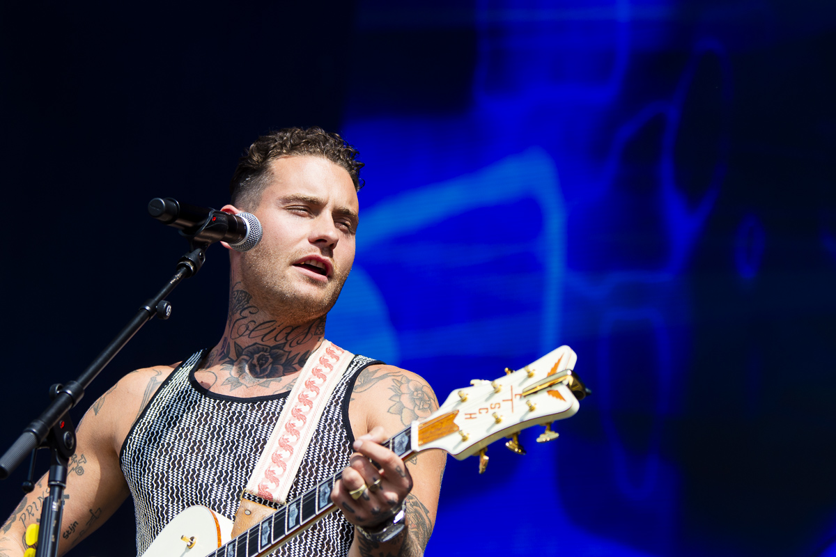 Douwe Bob @ Vestrock Dag 1, picture 2, photographed by Luc Klinckaert - FrontView Magazine