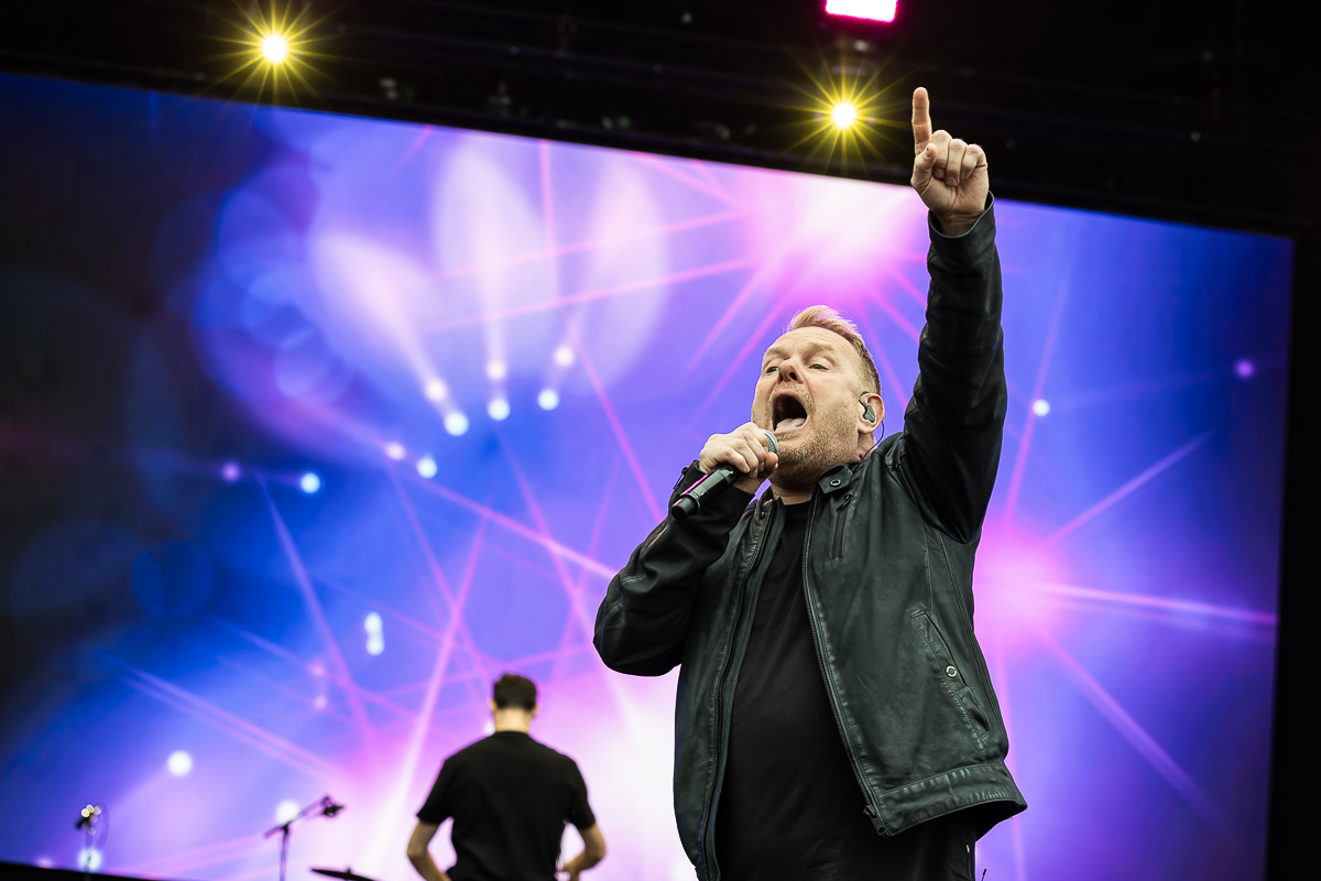 Martijn Fischer & The Young Ones @ Vestrock 2024 dag 2, picture 4, photographed by Marc Verdonck - FrontView Magazine