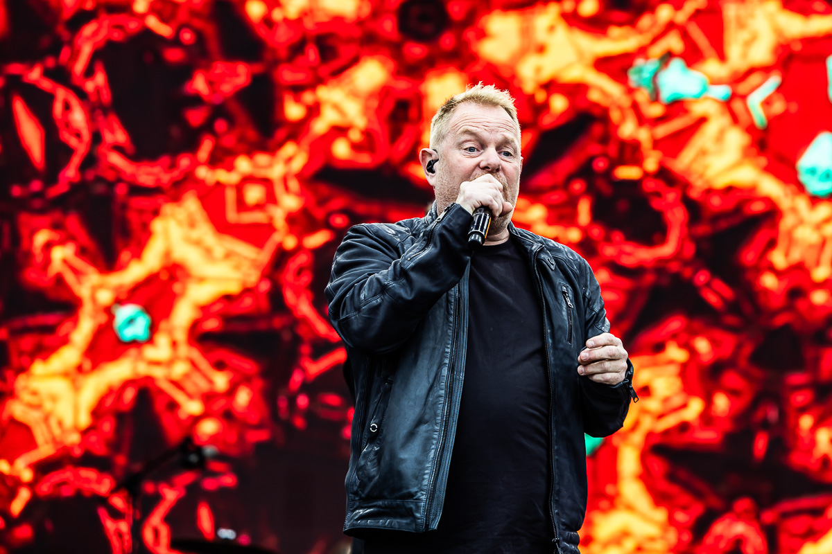 Martijn Fischer & The Young Ones @ Vestrock 2024 dag 2, picture 10, photographed by Marc Verdonck - FrontView Magazine