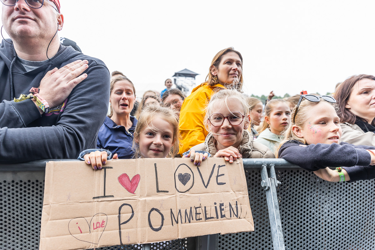 Pommelien Thijs @ Vestrock 2024 dag 2, picture 26, photographed by Marc Verdonck - FrontView Magazine