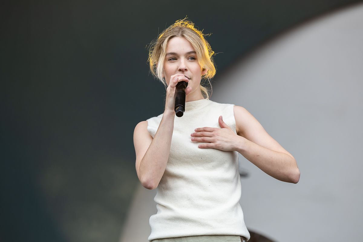 Pommelien Thijs @ Vestrock 2024 dag 2, picture 28, photographed by Marc Verdonck - FrontView Magazine
