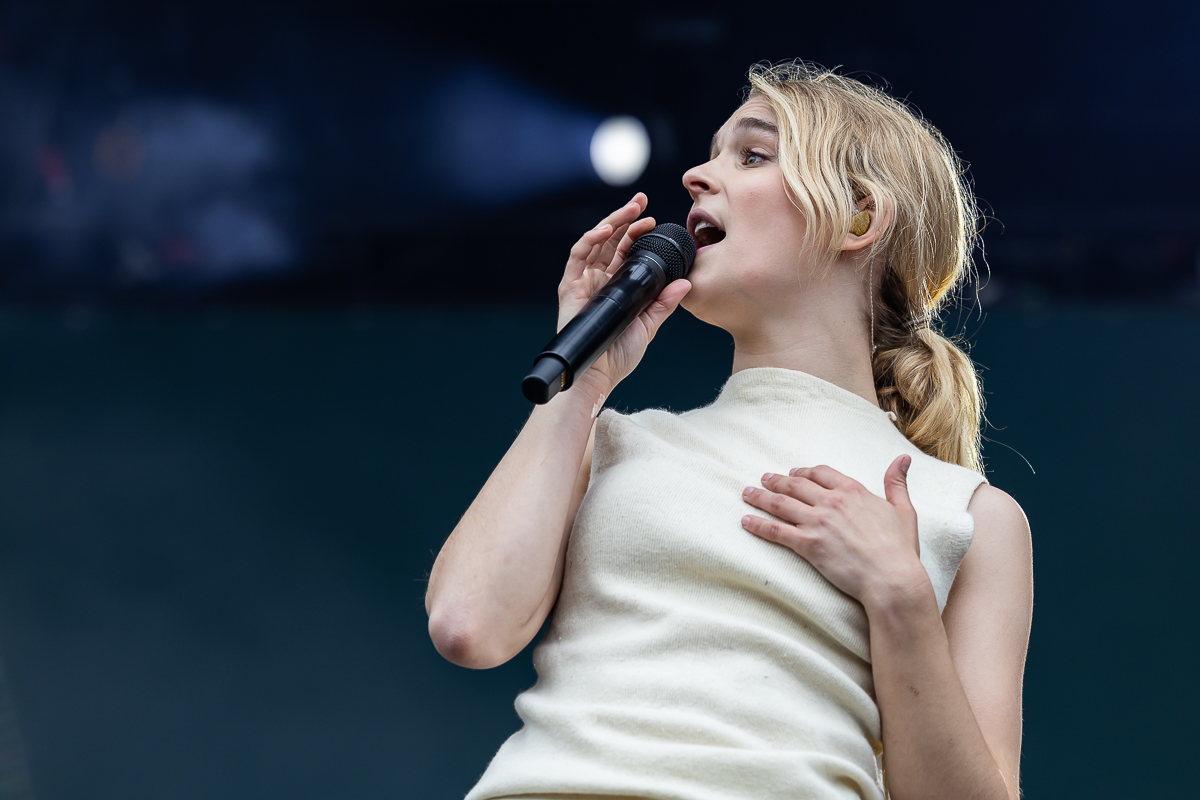 Pommelien Thijs @ Vestrock 2024 dag 2, picture 36, photographed by Marc Verdonck - FrontView Magazine