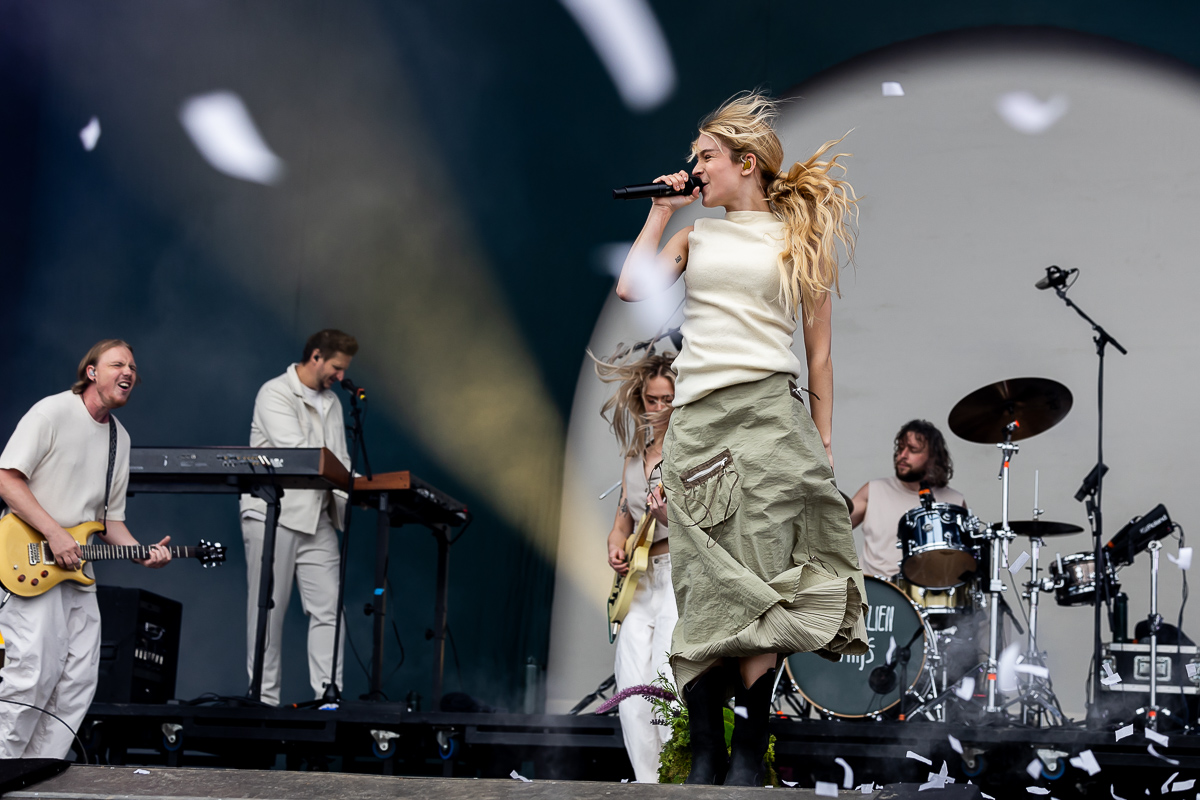 Pommelien Thijs @ Vestrock 2024 dag 2, picture 39, photographed by Marc Verdonck - FrontView Magazine