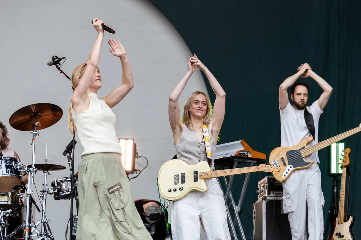 Pommelien Thijs @ Vestrock 2024 dag 2, picture 40, photographed by Marc Verdonck - FrontView Magazine