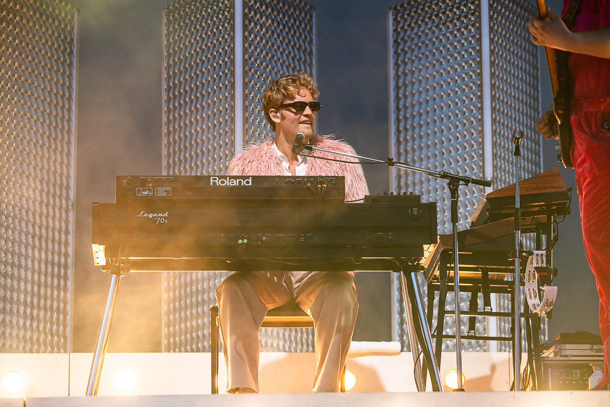 Son Mieux @ Vestrock 2024 dag 2, picture 10, photographed by Marc Verdonck - FrontView Magazine