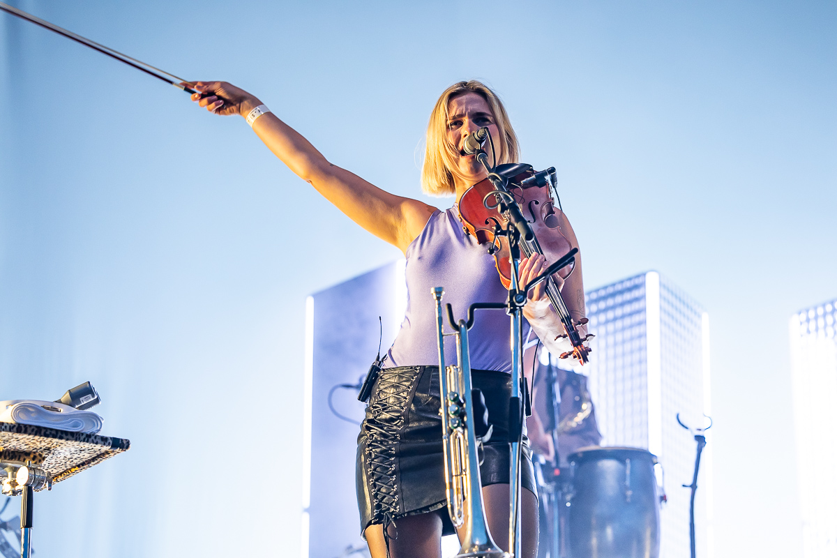 Son Mieux @ Vestrock 2024 dag 2, picture 22, photographed by Marc Verdonck - FrontView Magazine