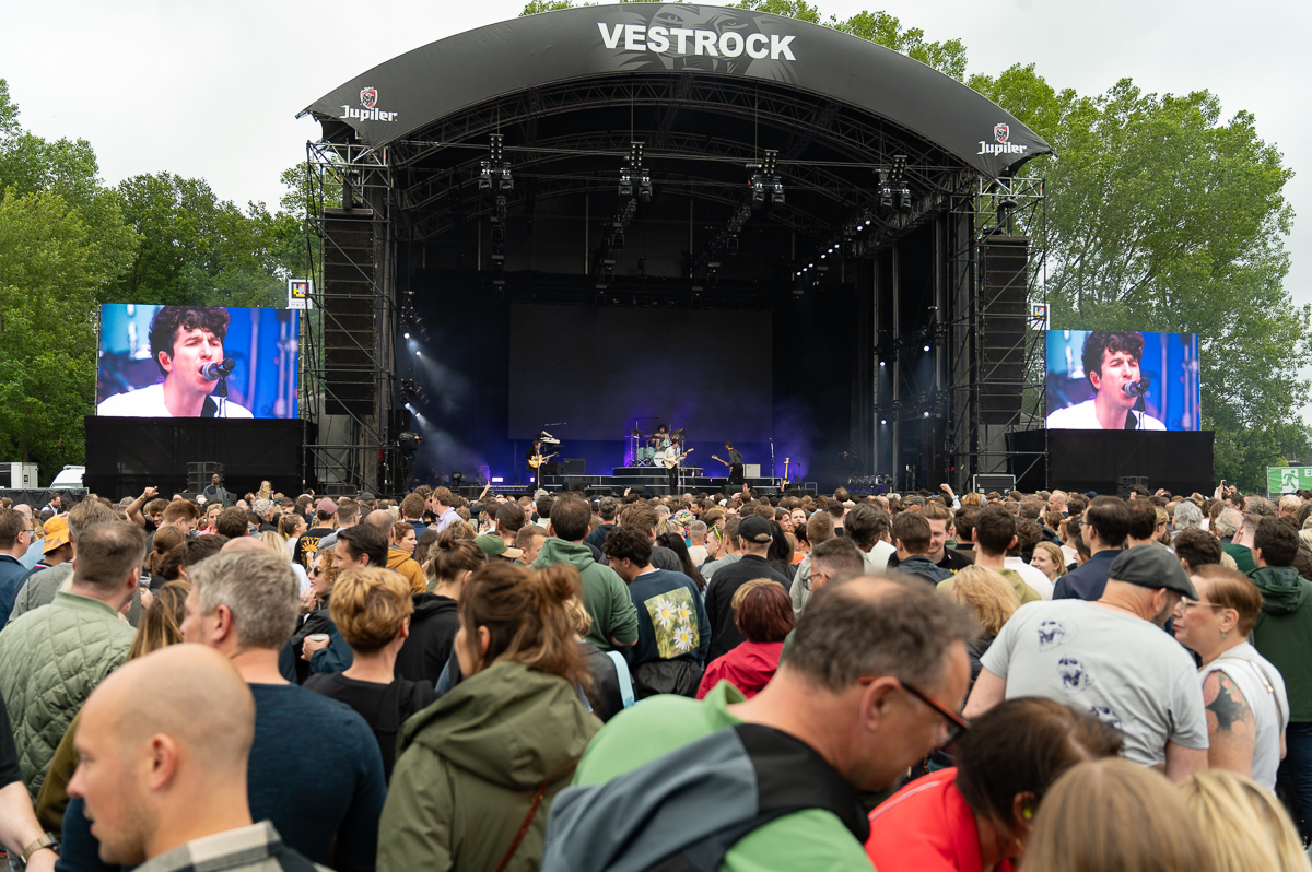 The Kooks @ Vestrock Dag 1, foto 8, foto's door Luc Klinckaert - FrontView Magazine