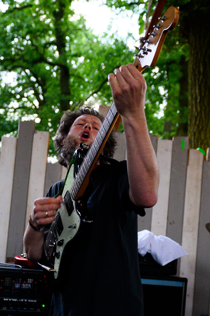 Tangled Horns @ Retie Rockt, picture 10, photographed by Gert Daemen - FrontView Magazine