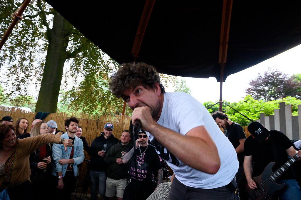 Tangled Horns @ Retie Rockt, picture 14, photographed by Gert Daemen - FrontView Magazine