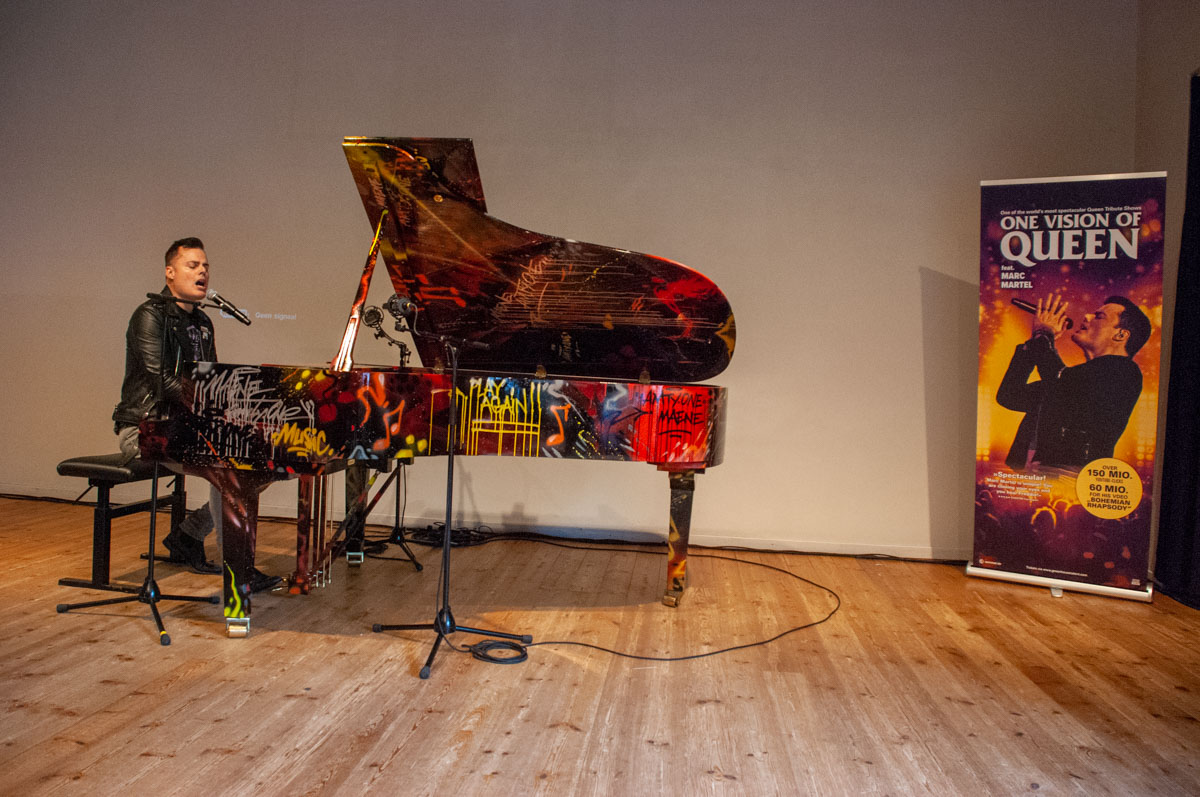 Showcase Marc Martel 'One Vision of Queen' @ Piano's Maene Brussel, picture 5, photographed by Peter Minnebo - FrontView Magazine