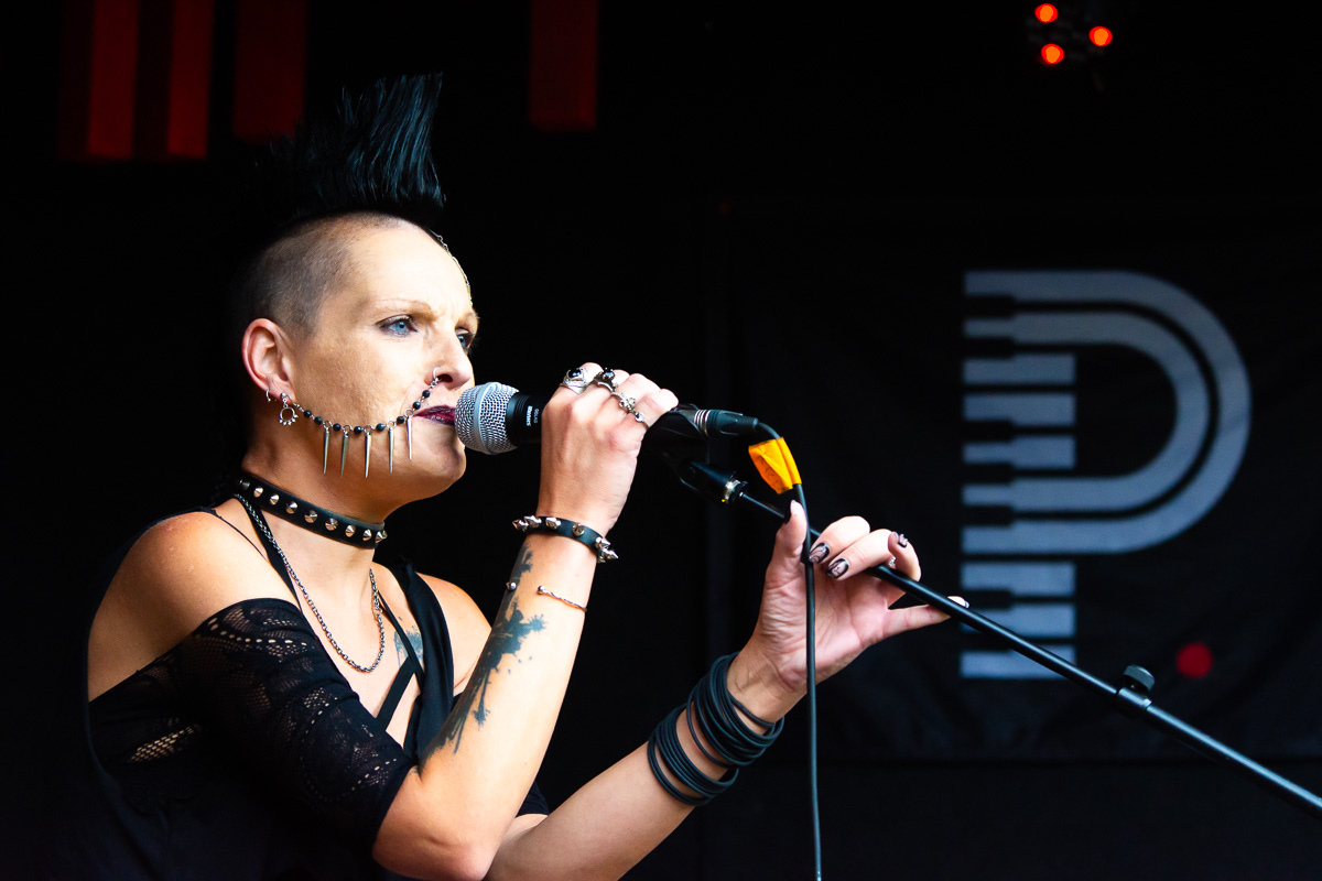 Nel & JP @ MOC PERRON HAMME, picture 7, photographed by Luc Klinckaert - FrontView Magazine