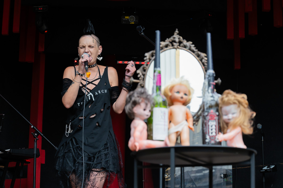 Nel & JP @ MOC PERRON HAMME, picture 12, photographed by Luc Klinckaert - FrontView Magazine