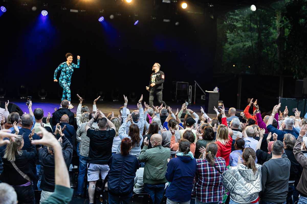 Soundos & Alex Agnew @ OLT Rivierenhof, picture 1, photographed by Marc Verdonck - FrontView Magazine