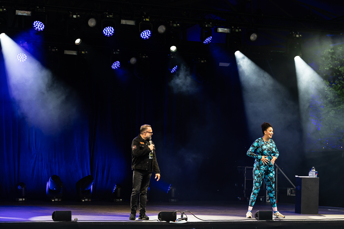 Soundos & Alex Agnew @ OLT Rivierenhof, picture 2, photographed by Marc Verdonck - FrontView Magazine