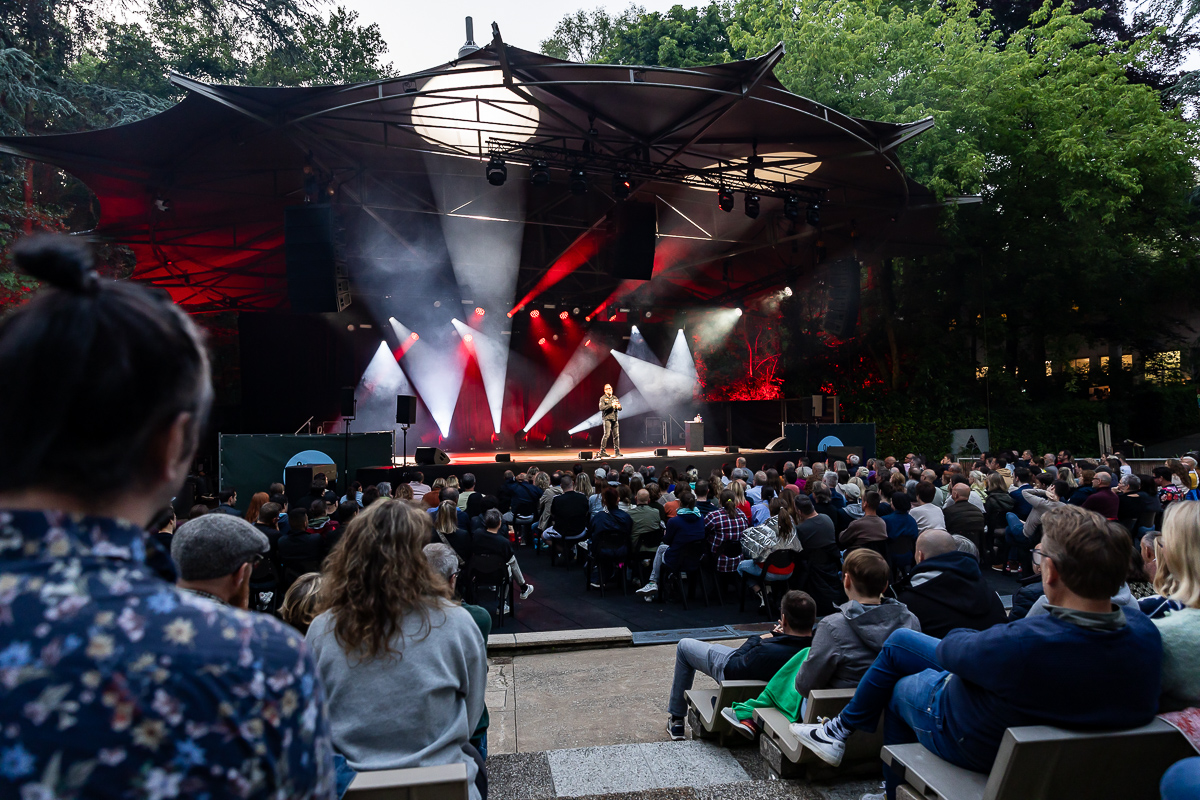 Soundos & Alex Agnew @ OLT Rivierenhof, picture 13, photographed by Marc Verdonck - FrontView Magazine