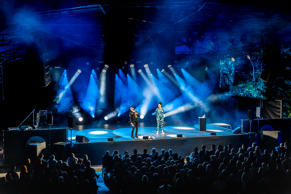Soundos & Alex Agnew @ OLT Rivierenhof, picture 22, photographed by Marc Verdonck - FrontView Magazine