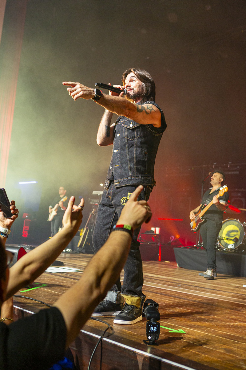 Juanes @ De Roma, picture 7, photographed by Edwin Houdevelt - FrontView Magazine