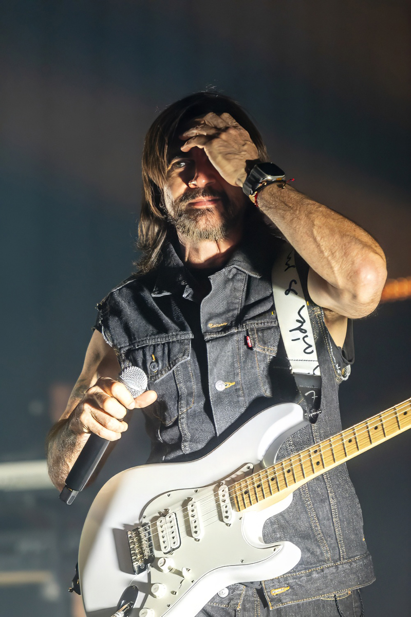 Juanes @ De Roma, picture 18, photographed by Edwin Houdevelt - FrontView Magazine