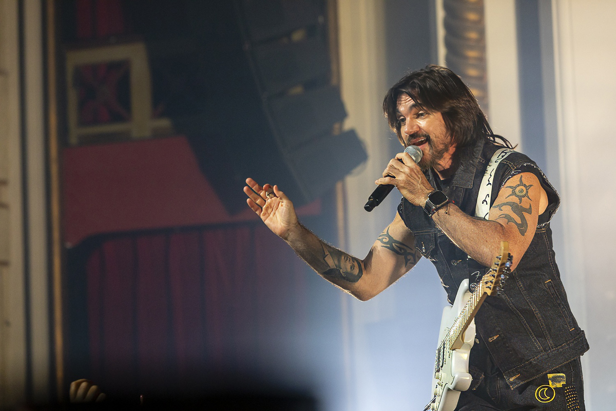 Juanes @ De Roma, picture 20, photographed by Edwin Houdevelt - FrontView Magazine