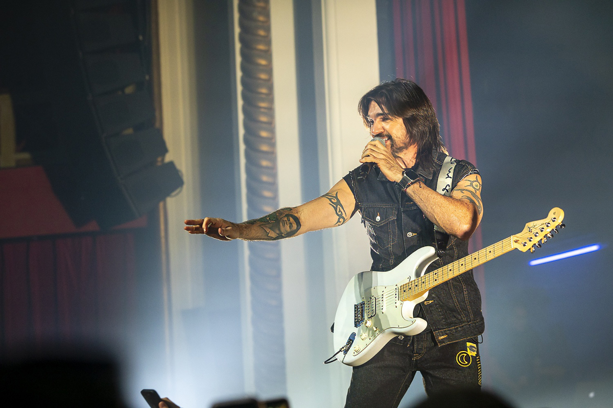 Juanes @ De Roma, picture 21, photographed by Edwin Houdevelt - FrontView Magazine