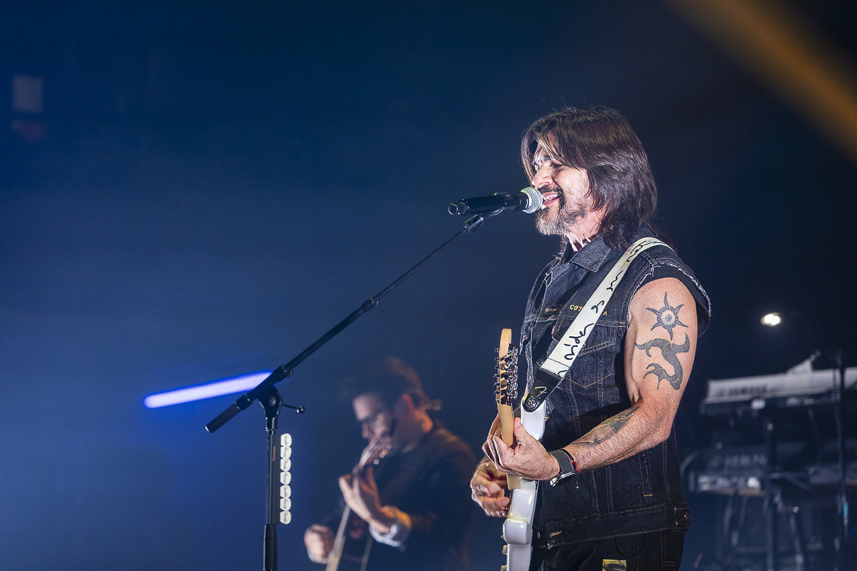 Juanes @ De Roma, picture 25, photographed by Edwin Houdevelt - FrontView Magazine