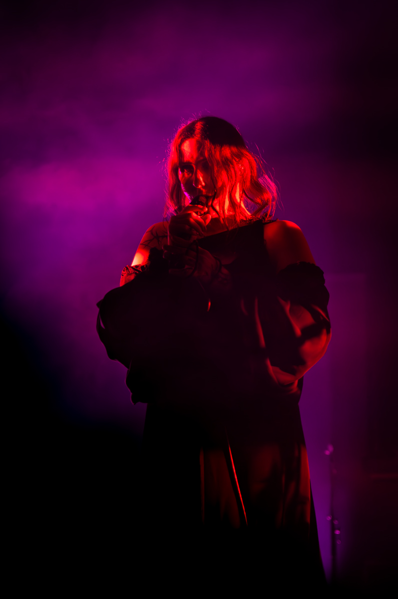 Chelsea Wolfs @ Ancienne Belgique, picture 5, photographed by Jurgen Van De Maele - FrontView Magazine