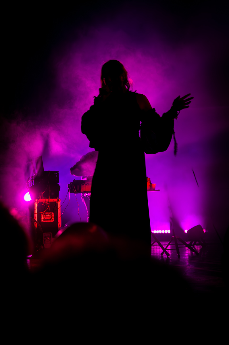Chelsea Wolfs @ Ancienne Belgique, picture 6, photographed by Jurgen Van De Maele - FrontView Magazine