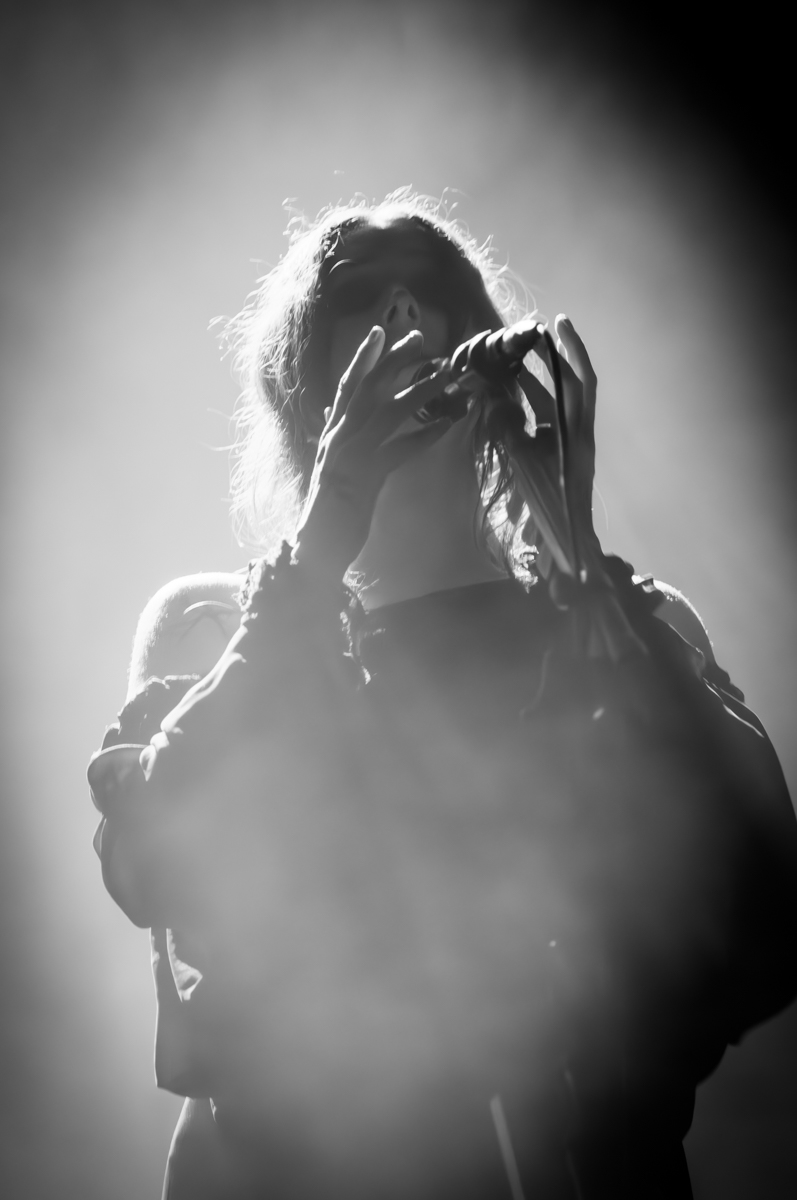 Chelsea Wolfs @ Ancienne Belgique, picture 7, photographed by Jurgen Van De Maele - FrontView Magazine