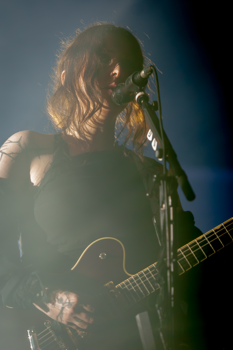 Chelsea Wolfs @ Ancienne Belgique, picture 11, photographed by Jurgen Van De Maele - FrontView Magazine
