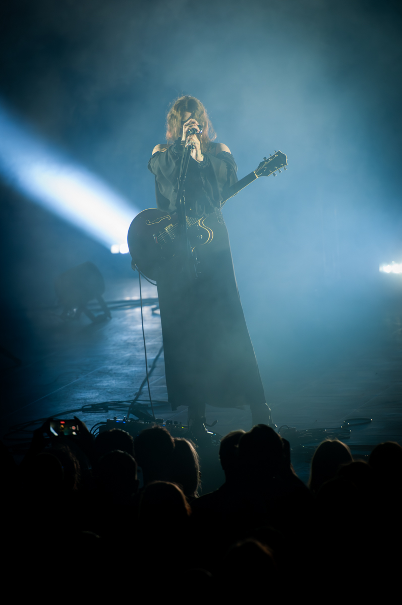 Chelsea Wolfs @ Ancienne Belgique, picture 13, photographed by Jurgen Van De Maele - FrontView Magazine