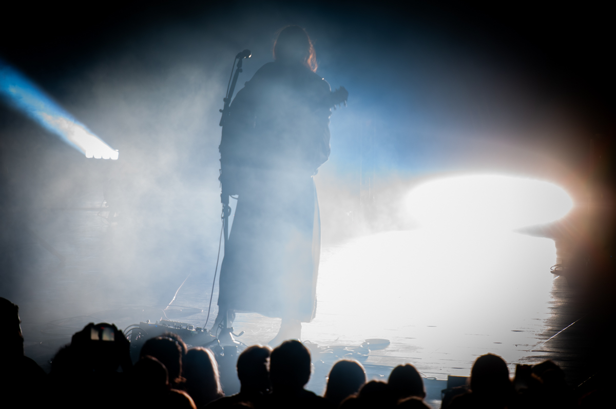 Chelsea Wolfs @ Ancienne Belgique, picture 15, photographed by Jurgen Van De Maele - FrontView Magazine