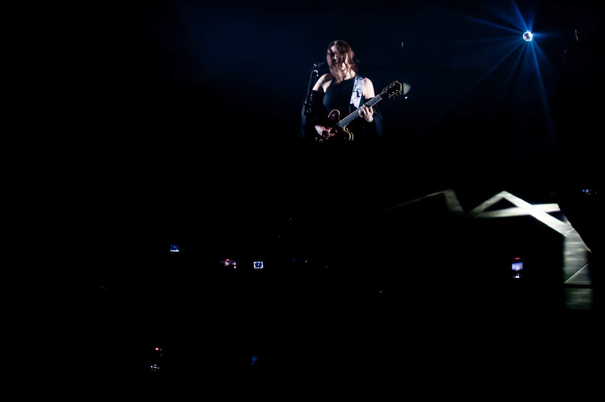 Chelsea Wolfs @ Ancienne Belgique, picture 16, photographed by Jurgen Van De Maele - FrontView Magazine