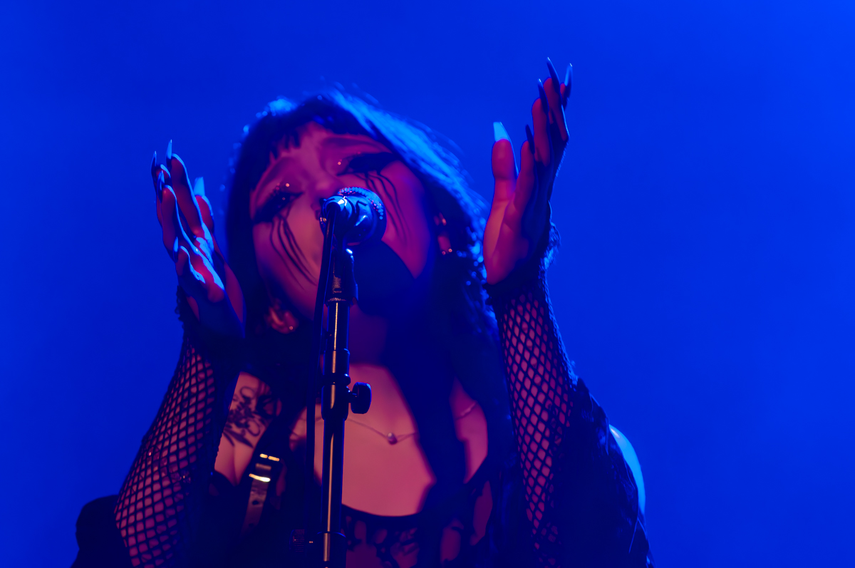 Kælan Mikla @ Ancienne Belgique, picture 12, photographed by Jurgen Van De Maele - FrontView Magazine