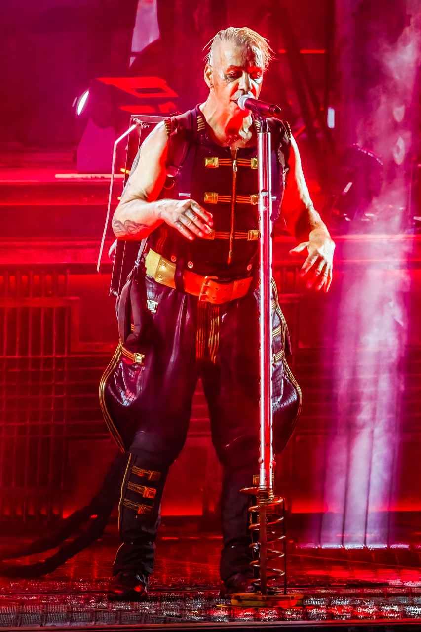 Rammstein in concert @ park De Nieuwe Koers Oostende, foto 9, foto's door Paul Jongeneelen - FrontView Magazine