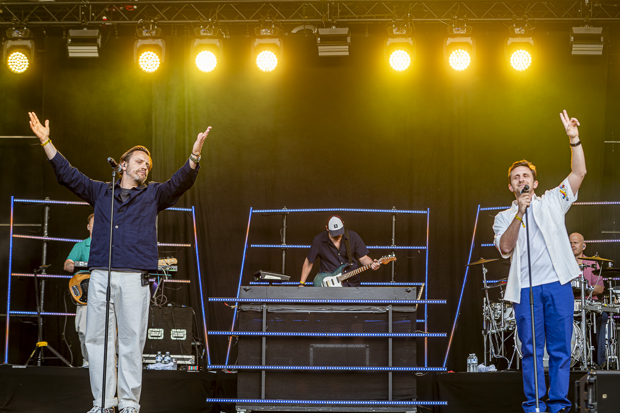 Cookies And Cream @ Kanaalfeesten Willebroek, picture 2, photographed by Dimitri Vanlommel - FrontView Magazine
