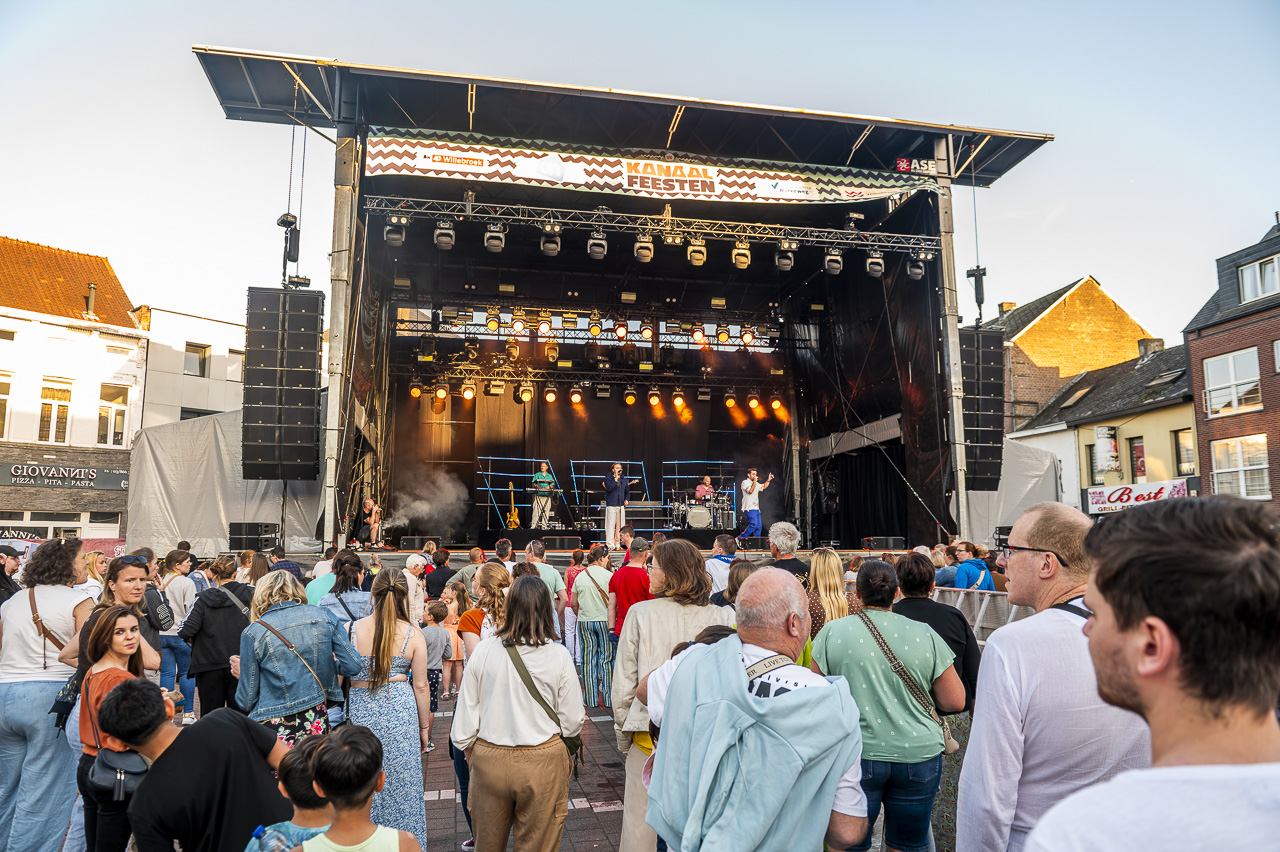 Cookies And Cream @ Kanaalfeesten Willebroek, picture 10, photographed by Dimitri Vanlommel - FrontView Magazine