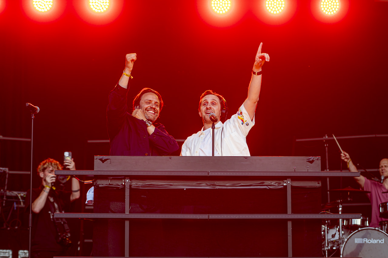 Cookies And Cream @ Kanaalfeesten Willebroek, picture 29, photographed by Dimitri Vanlommel - FrontView Magazine
