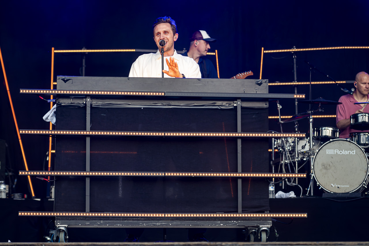Cookies And Cream @ Kanaalfeesten Willebroek, picture 34, photographed by Dimitri Vanlommel - FrontView Magazine