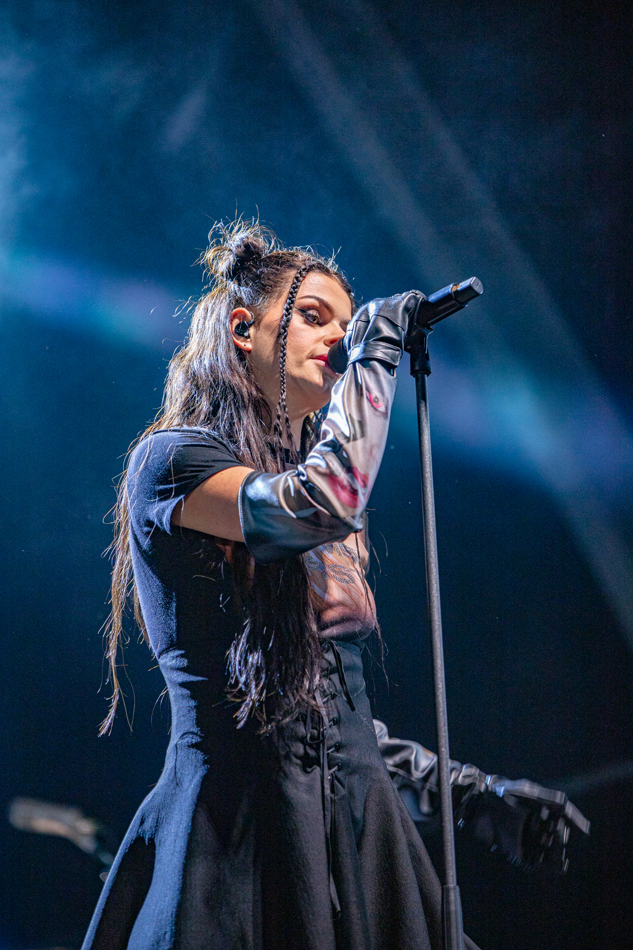Davina Michelle @ Genk on stage, picture 10, photographed by Leen Verlinden - FrontView Magazine