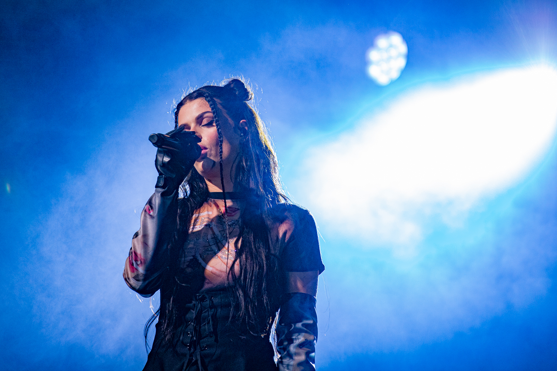 Davina Michelle @ Genk on stage, picture 19, photographed by Leen Verlinden - FrontView Magazine