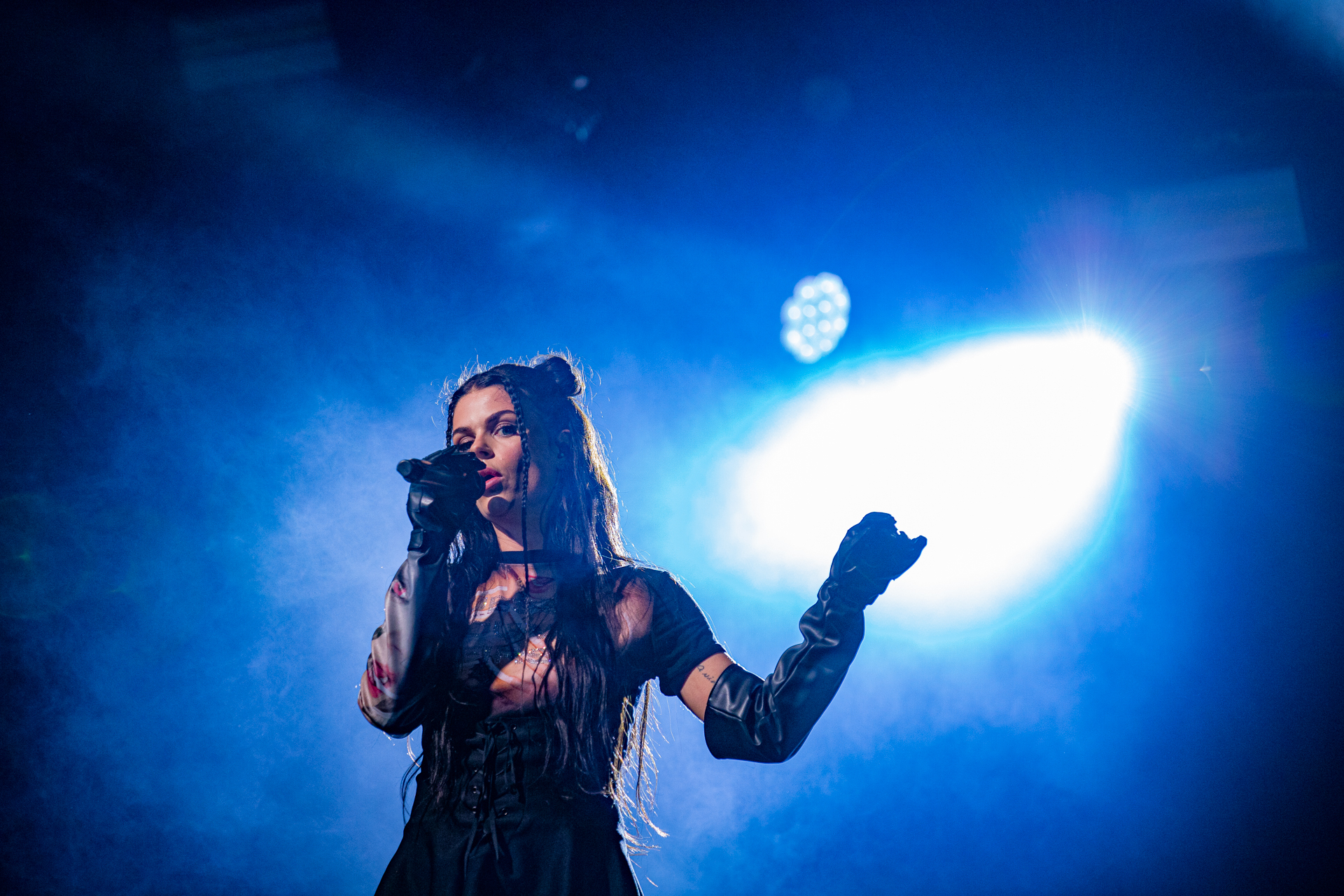 Davina Michelle @ Genk on stage, picture 21, photographed by Leen Verlinden - FrontView Magazine