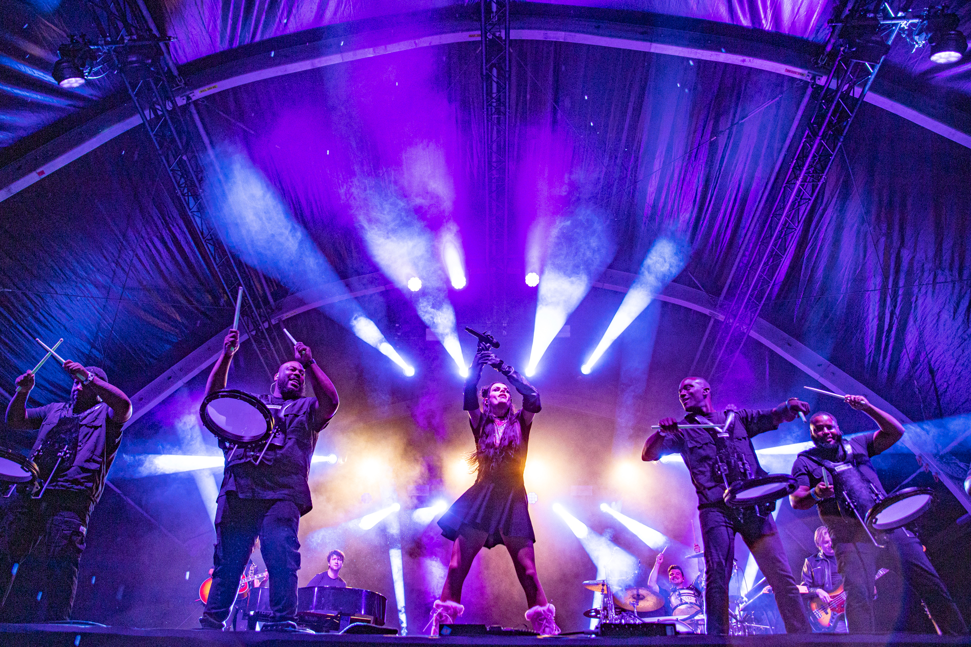 Davina Michelle @ Genk on stage, picture 27, photographed by Leen Verlinden - FrontView Magazine